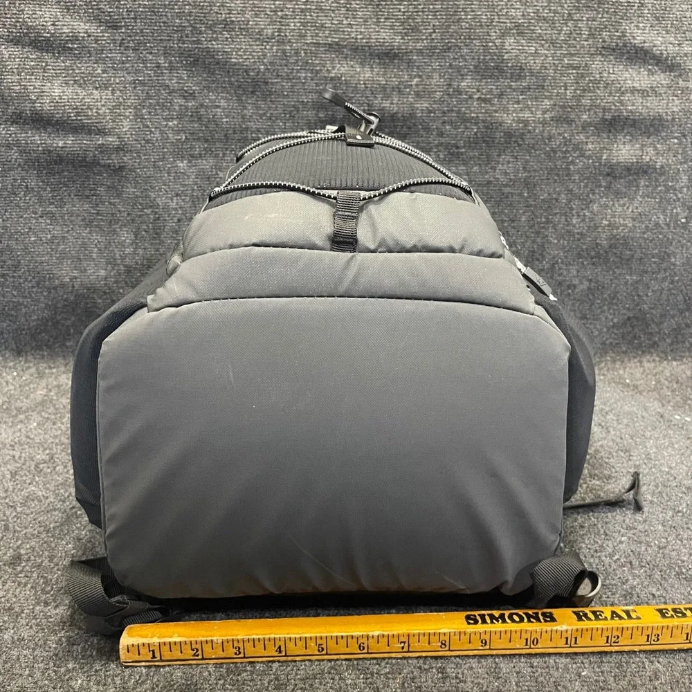 Arctic‎ Zone 10005805 Titan PRO 26-Can Deep Freeze Backpack Cooler w/ Ice Walls